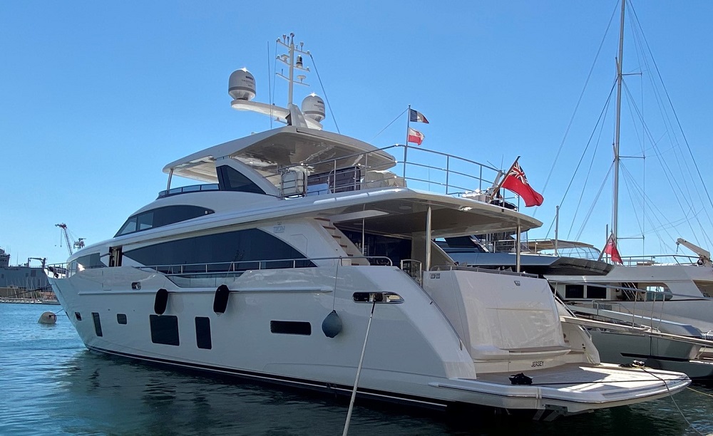 Princess 30M-2020-exterior-yacht1